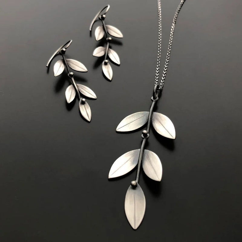 Bohemian Retro Simple Leaf Shaped Earrings
