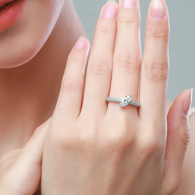 925 Sterling Silver Light Luxury Diamond Ring